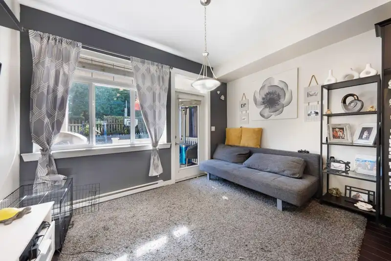 4 14377 60TH AVENUE - photo 3 of 32