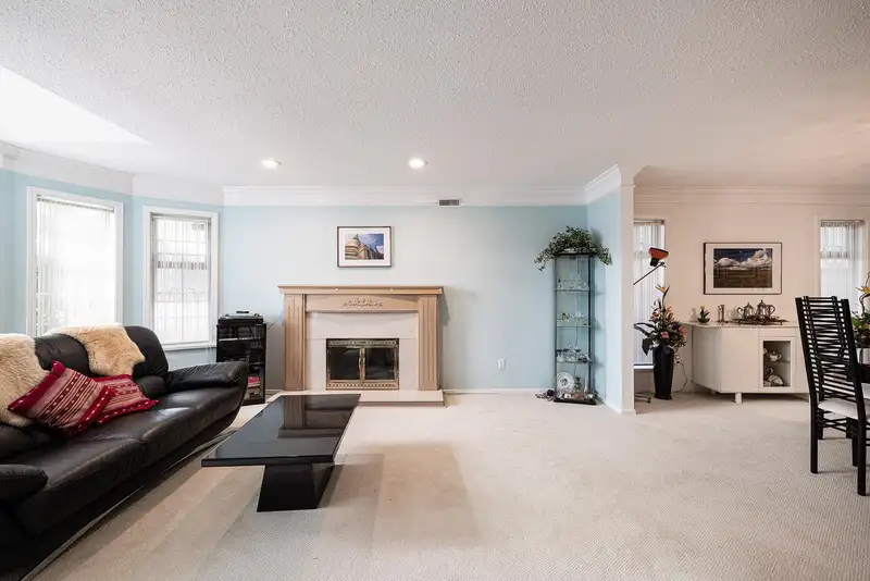 3880 STOLBERG STREET - photo 4 of 27