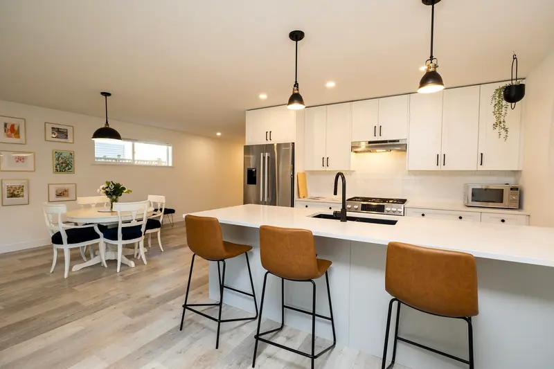 1078 CELIA CRESCENT - photo 3 of 25