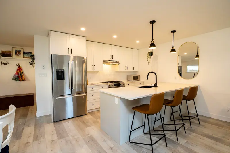 1078 CELIA CRESCENT - photo 4 of 25