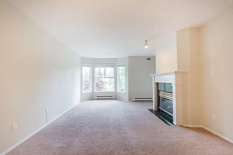 314 15110 108 AVENUE - photo 3 of 25