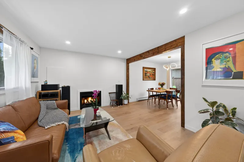 2005 LONDON STREET - photo 2 of 25