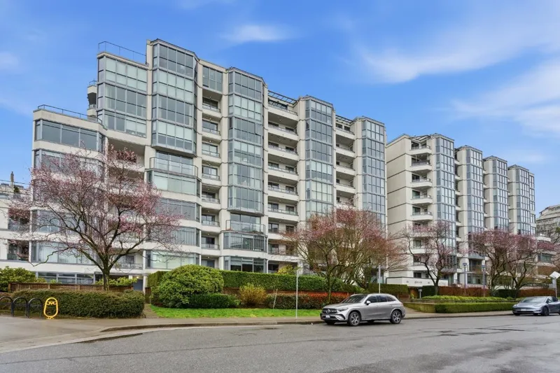 813 456 MOBERLY ROAD - photo 1 of 25