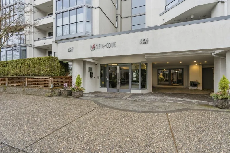 813 456 MOBERLY ROAD - photo 2 of 25