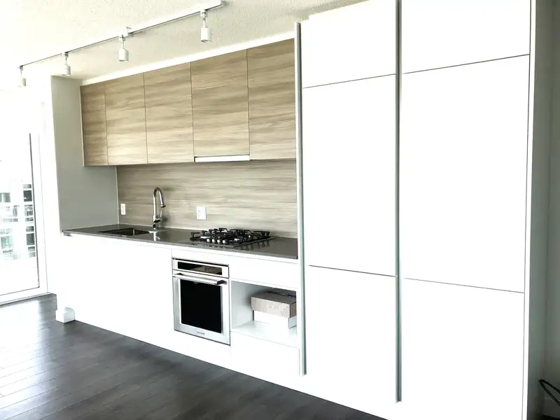 1905 908 QUAYSIDE DRIVE - photo 3 of 8