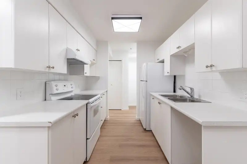 204 22351 ST ANNE AVENUE - photo 1 of 30