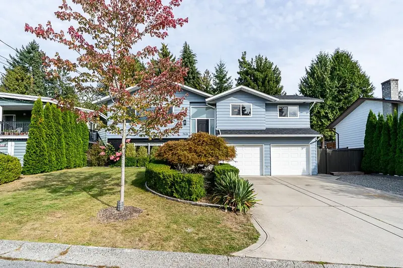 7626 116A STREET - photo 2 of 25