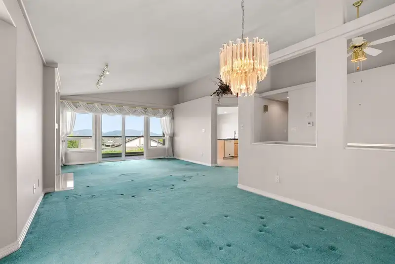 9 31445 RIDGEVIEW DRIVE - photo 4 of 40