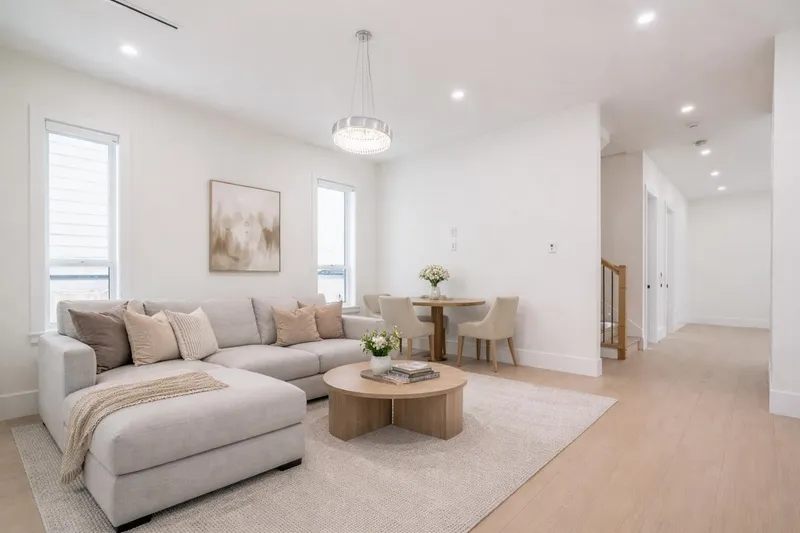 11551 80 AVENUE - photo 4 of 25