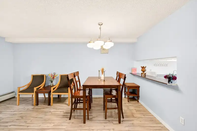 102 8460 ACKROYD ROAD - photo 2 of 16