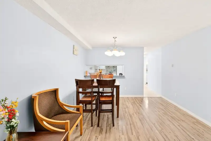 102 8460 ACKROYD ROAD - photo 3 of 16