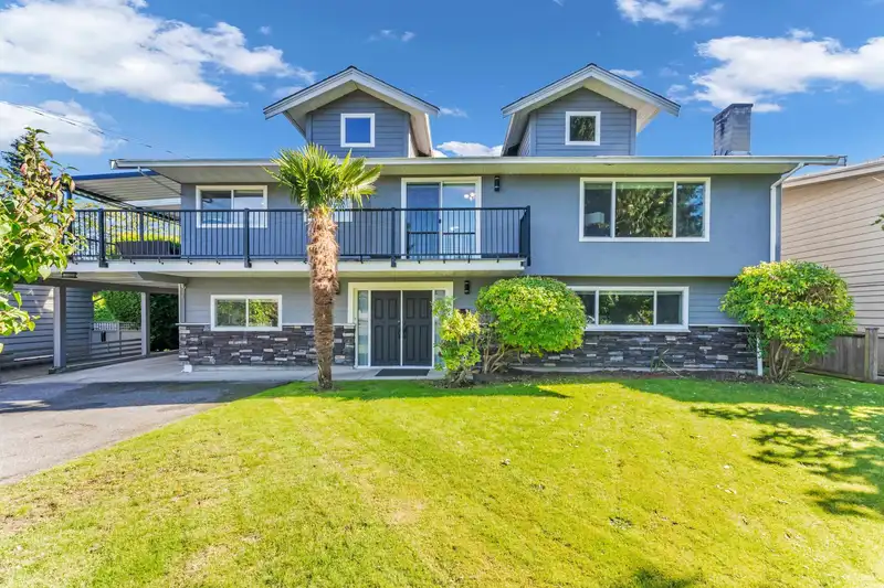 888 51A STREET - photo 1 of 34
