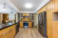 1848 DUCHESS AVENUE - thumbnail 4