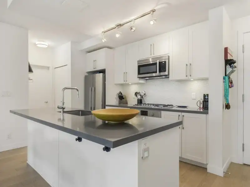 210 10177 RIVER DRIVE - photo 1 of 28
