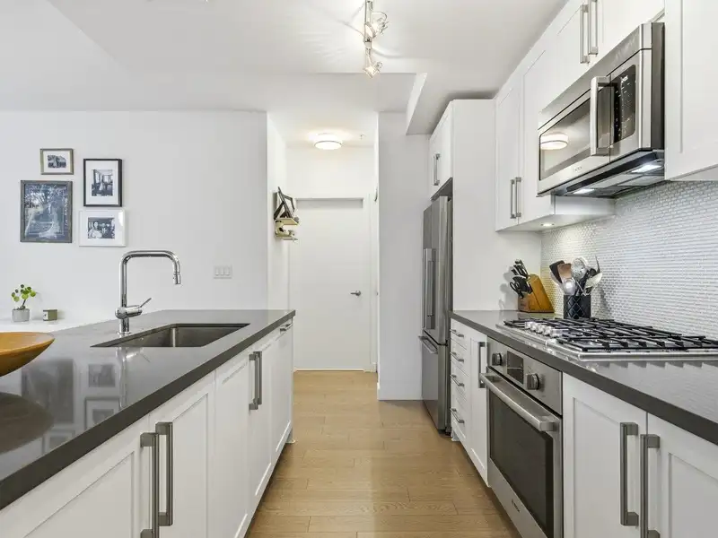 210 10177 RIVER DRIVE - photo 3 of 28