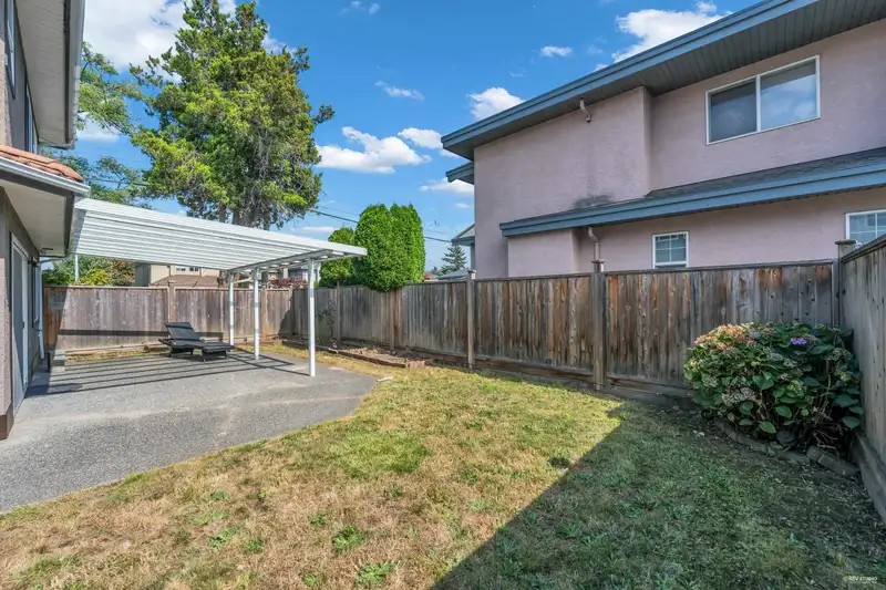 10380 FINLAYSON DRIVE - photo 4 of 32