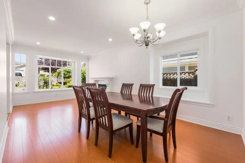 6014 RUMBLE STREET - photo 3 of 24
