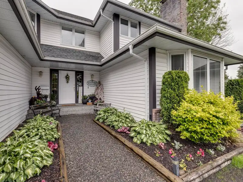 32557 MURRAY AVENUE - photo 3 of 40