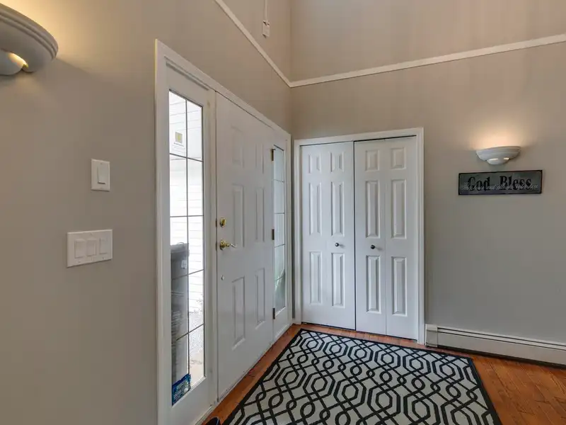 32557 MURRAY AVENUE - photo 4 of 40