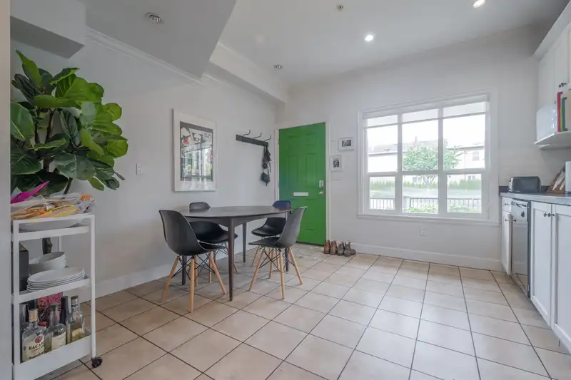3482 KNIGHT STREET - photo 2 of 22