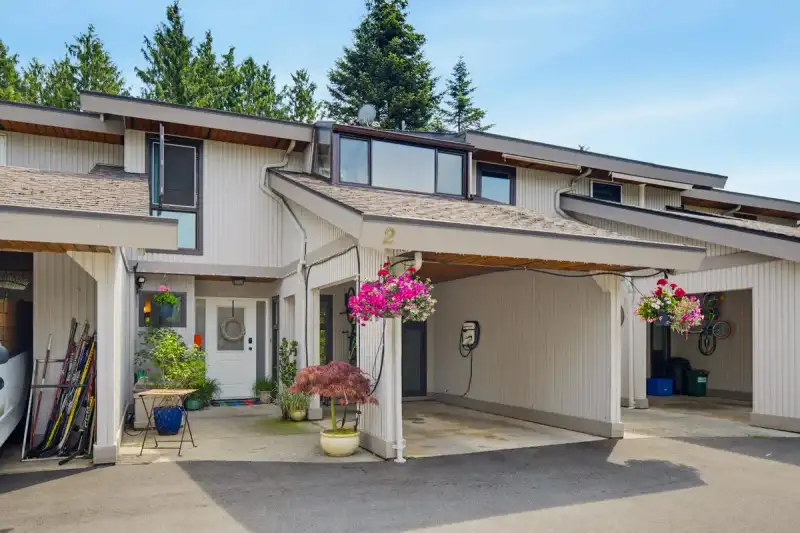 2 5600 LADNER TRUNK ROAD - photo 1 of 35
