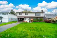 4933 44 AVENUE - thumbnail 1