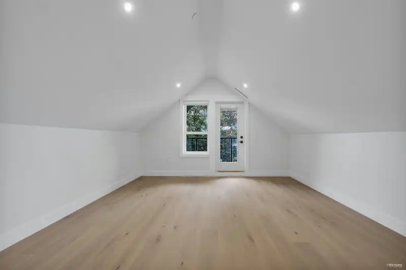 1 173 E 45TH AVENUE - photo 3 of 21