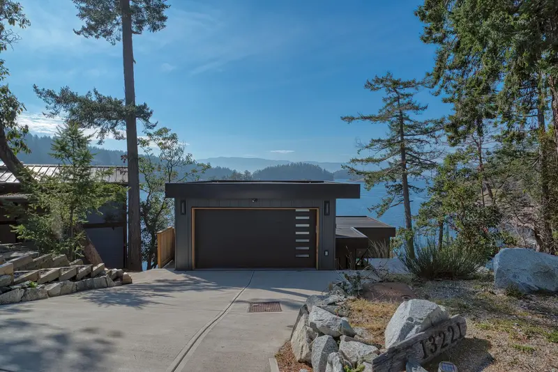 13221 PINEHAVEN WAY - photo 1 of 25