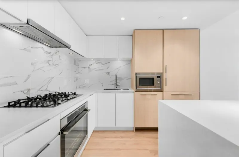 1808 1500 FERN STREET - photo 4 of 18