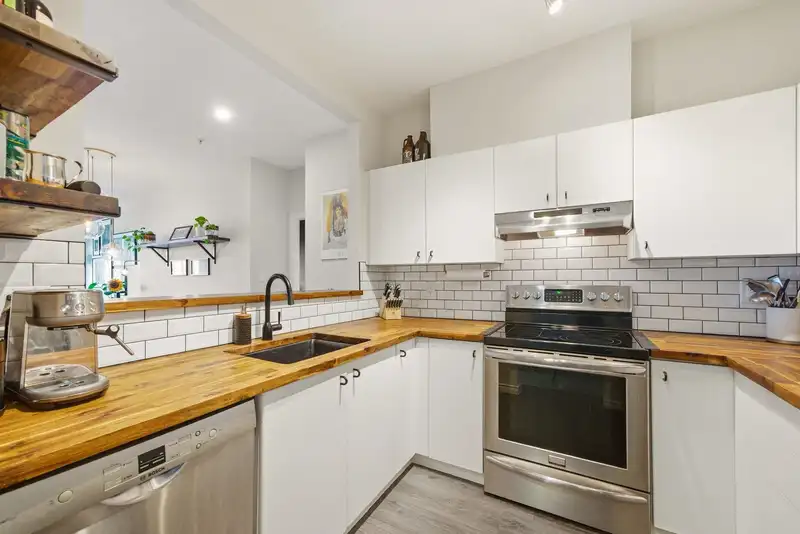 209 580 TWELFTH STREET - photo 1 of 38