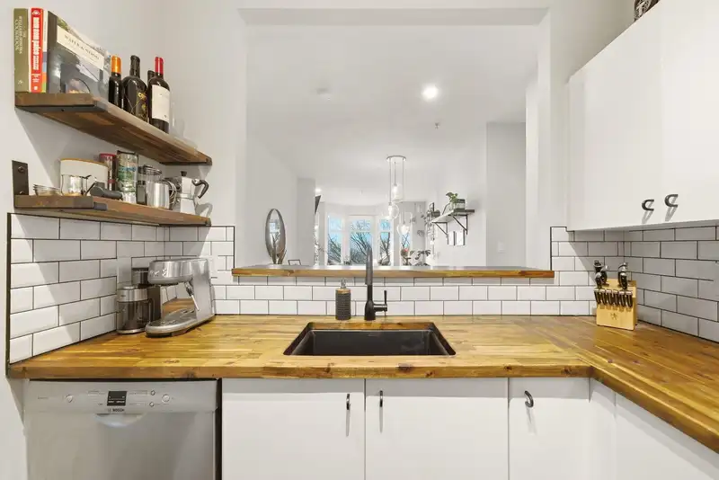 209 580 TWELFTH STREET - photo 3 of 38