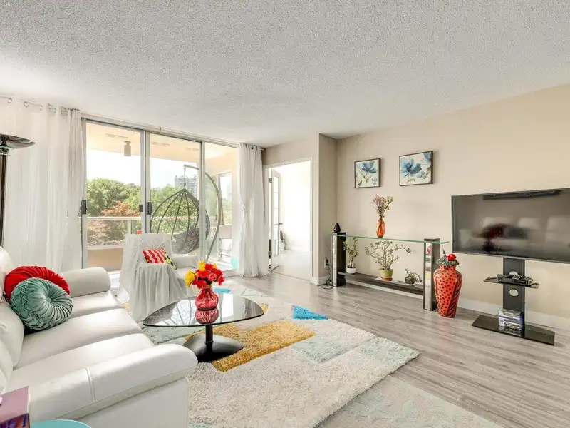 305 1065 QUAYSIDE DRIVE - photo 3 of 26