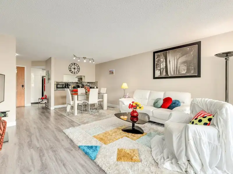 305 1065 QUAYSIDE DRIVE - photo 4 of 26
