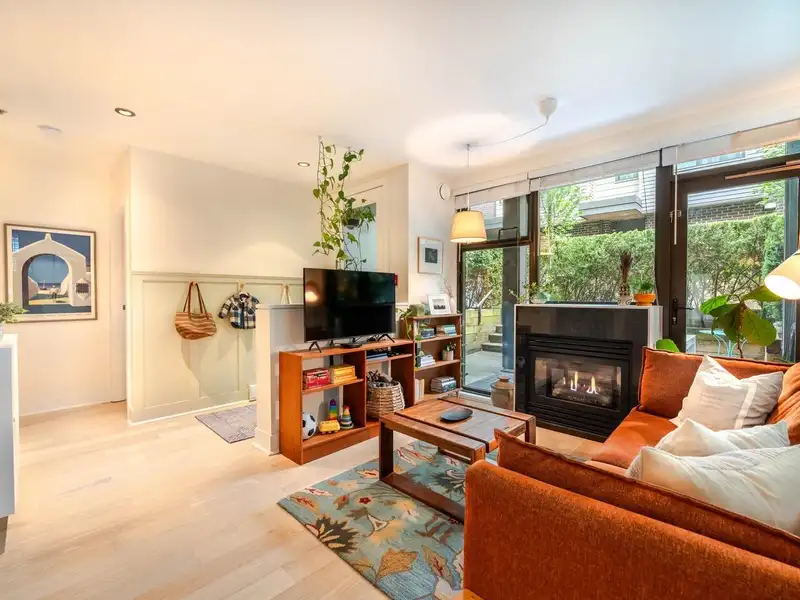 3677 COMMERCIAL STREET - photo 3 of 21