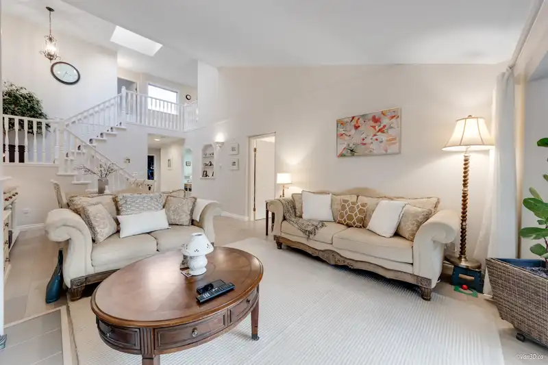 22 8567 164 STREET - photo 2 of 21