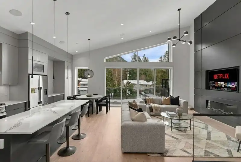 41717 GOVERNMENT ROAD - photo 1 of 40