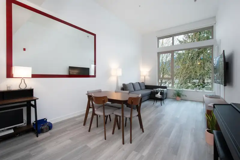 515 119 W 22ND STREET - photo 2 of 33