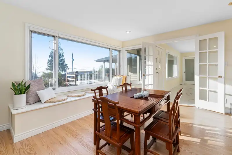 568 ALPINE COURT - photo 3 of 26