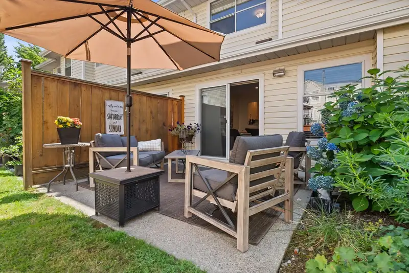 58 10038 155 STREET - photo 1 of 33