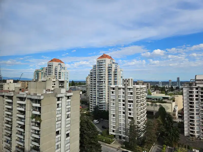 1705 740 HAMILTON STREET - photo 3 of 15