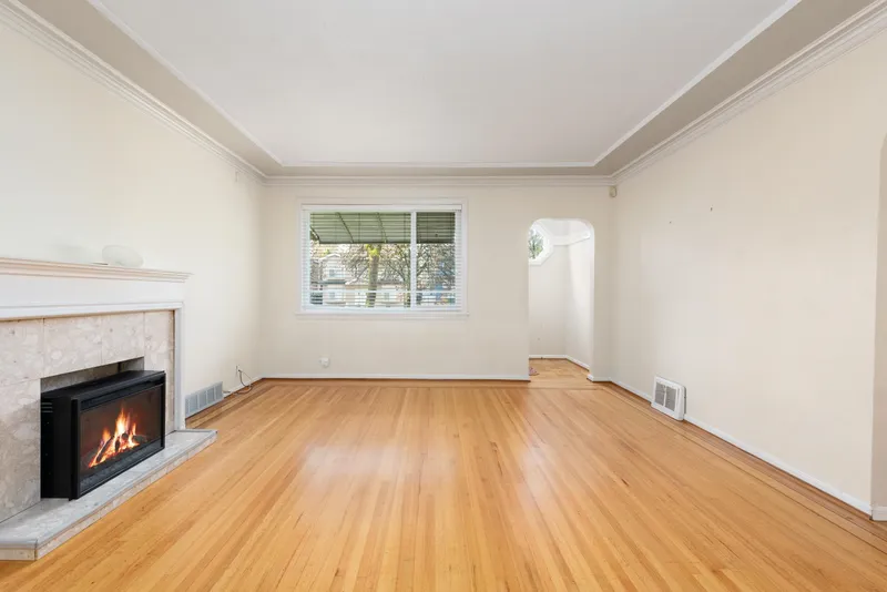 5556 EARLES STREET - photo 2 of 25