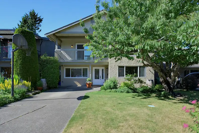 4251 CAMPOBELLO PLACE - photo 1 of 39