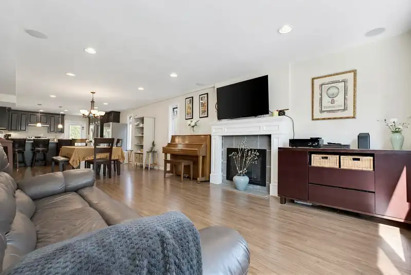 4251 CAMPOBELLO PLACE - photo 4 of 39
