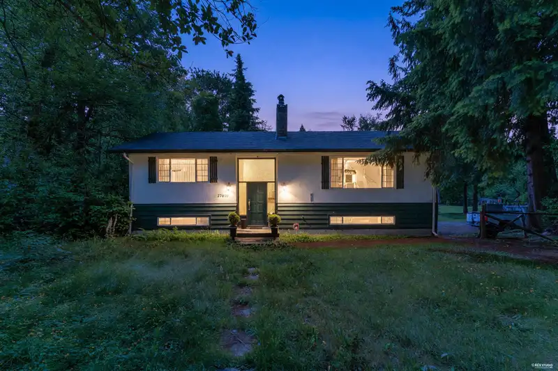 27810 110 AVENUE - photo 1 of 40