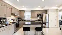 10520 ODLIN ROAD - thumbnail 14