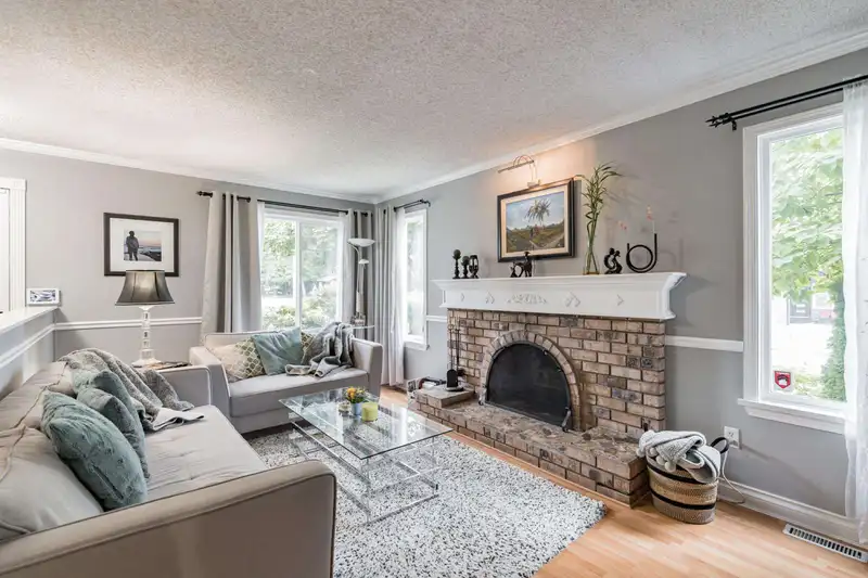 7063 129A STREET - photo 3 of 35