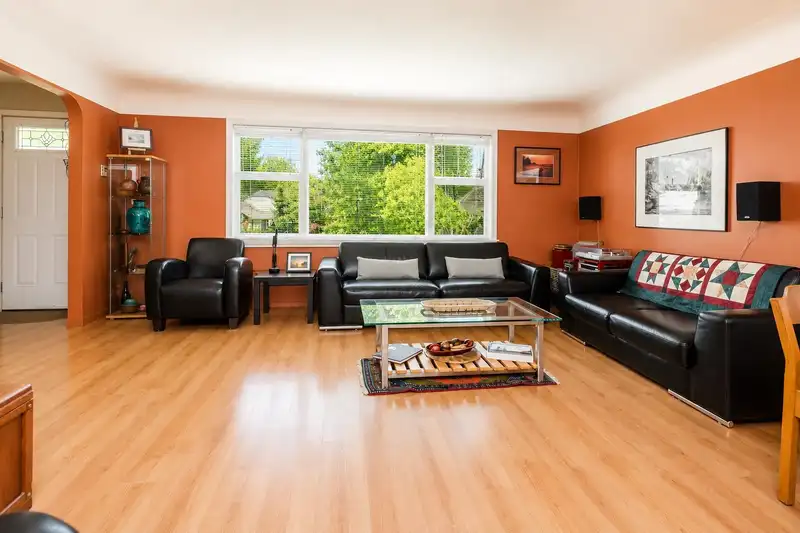 923 QUADLING AVENUE - photo 4 of 17