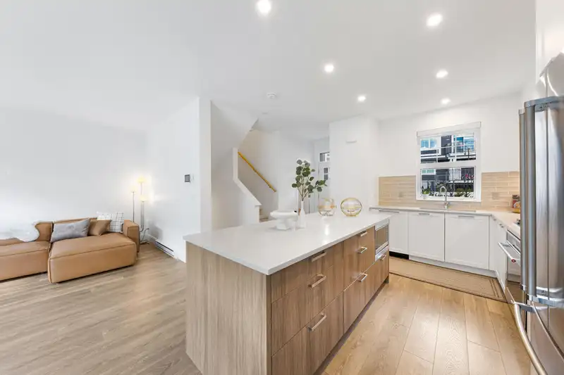 103 1310 MITCHELL STREET - photo 4 of 35