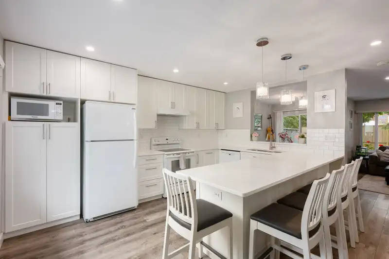 505 CARLSEN PLACE - photo 4 of 38