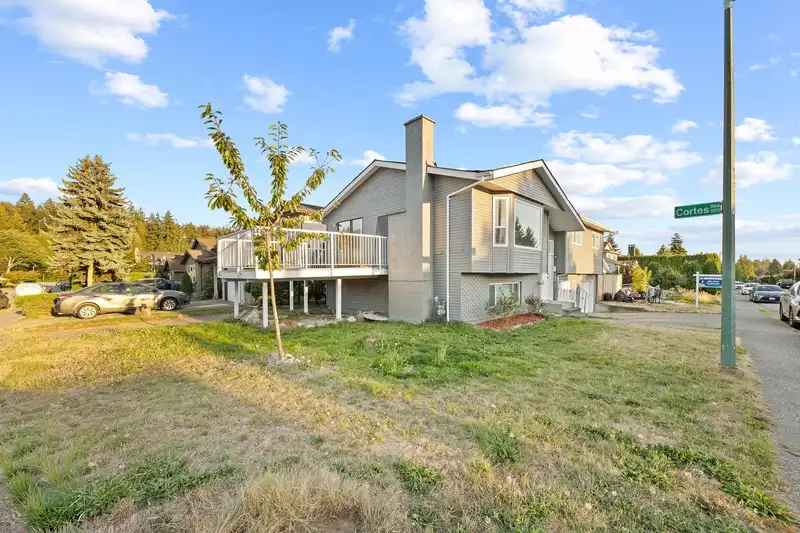 1317 HORNBY STREET - photo 2 of 30